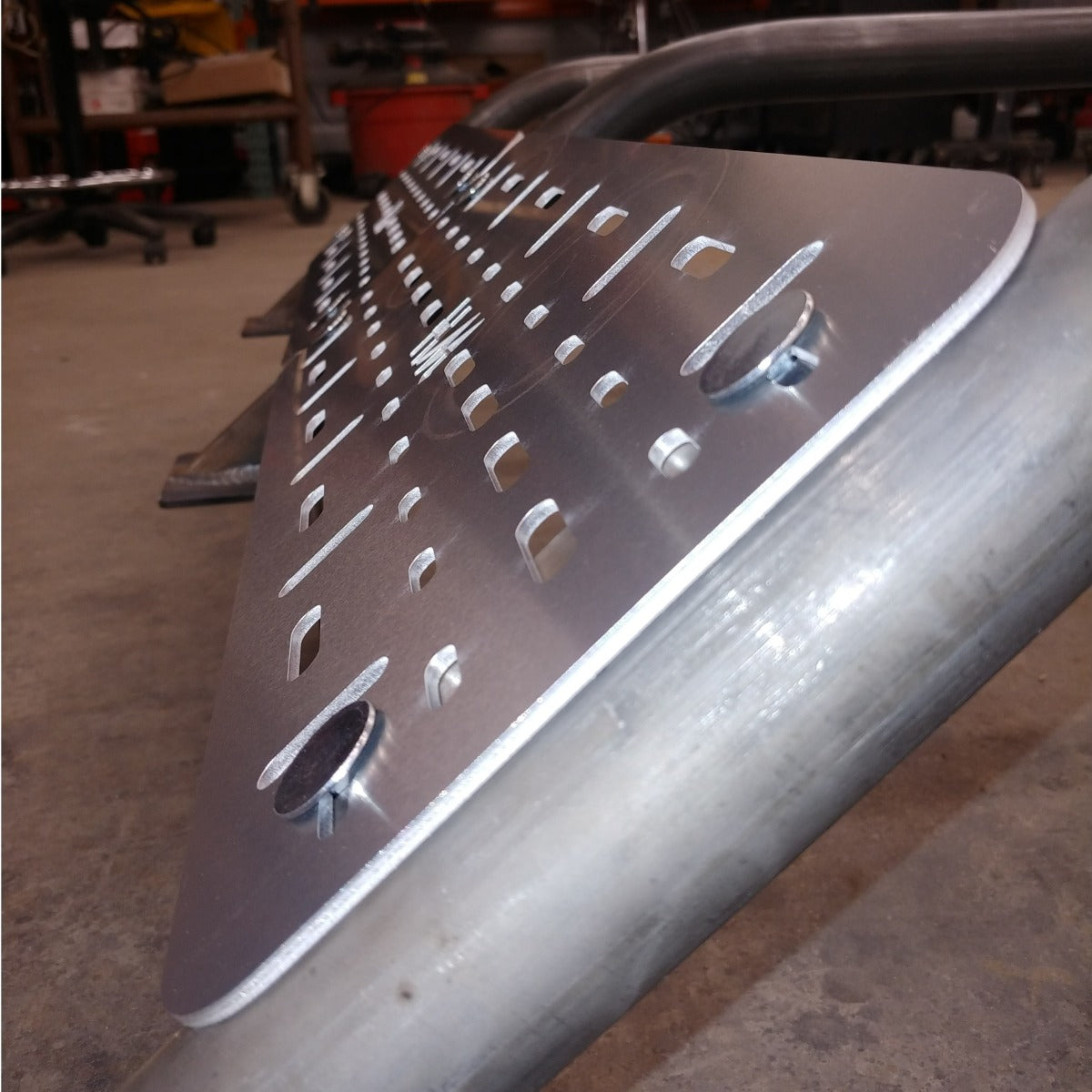 Universal Mounting Plate 22 Inch Heavy Metal Off-Road